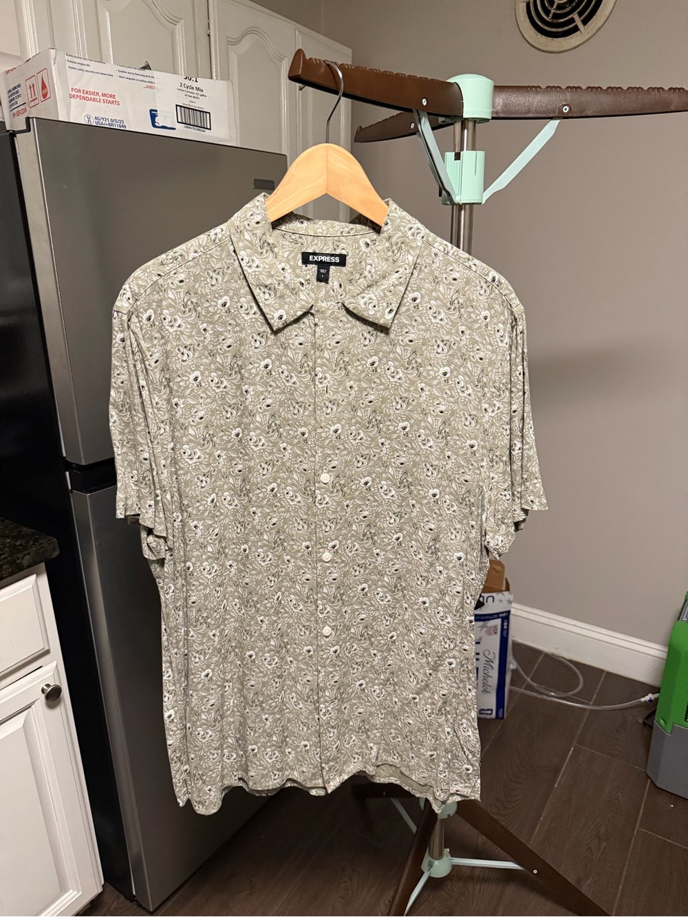 Express Men’s Short-Sleeve Polo - Sage Green Floral
